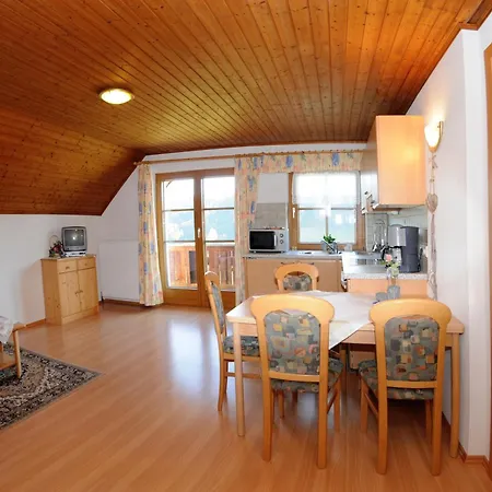 Haus Lukasser Penzion 3*