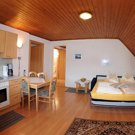Haus Lukasser Penzion *