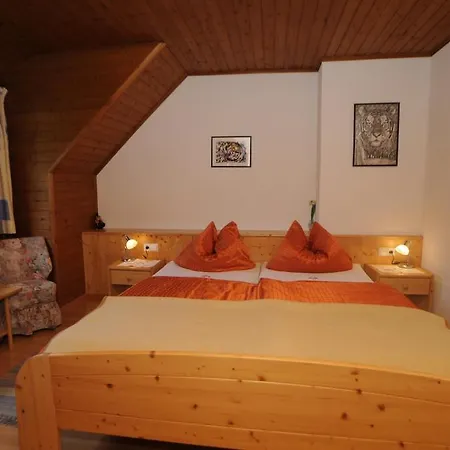 Penzion Haus Lukasser 3*