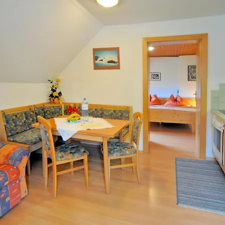 Haus Lukasser Penzion 3*