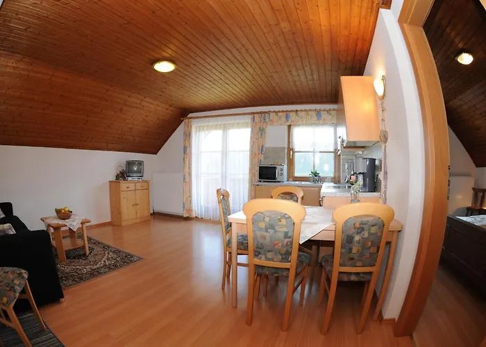 Haus Lukasser 3* Grobming