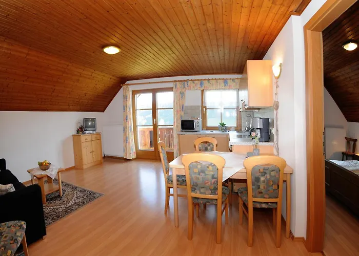 Haus Lukasser Guest house 3*