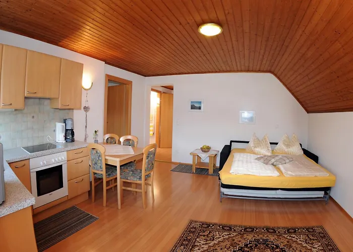 Haus Lukasser Guest house 3*