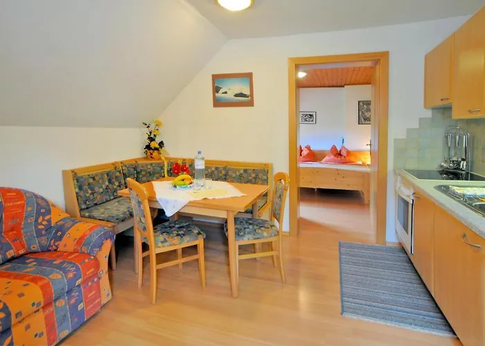 Haus Lukasser Vendégház 3*